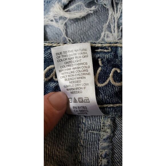 Maurice's Women's Distressed Frayed Jeans Tapered Legs flower print Size 3/4 - Picture 6 of 8